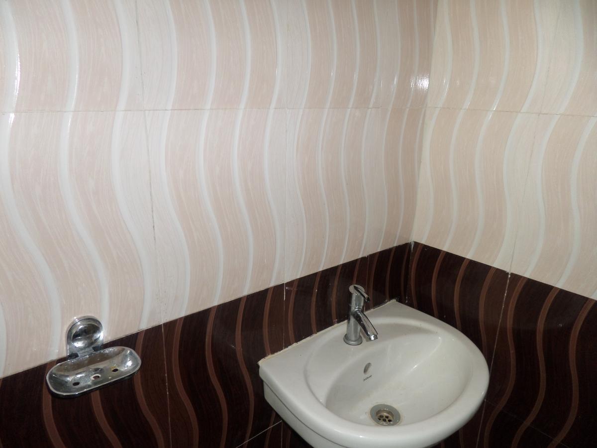 Hotel Riya-Raj Lodging Titwala Номер фото